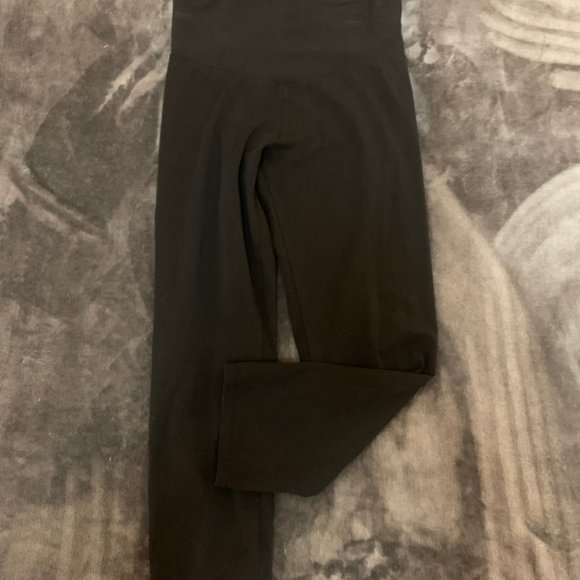 Lightweight Black Leggings - Picture 4 of 6